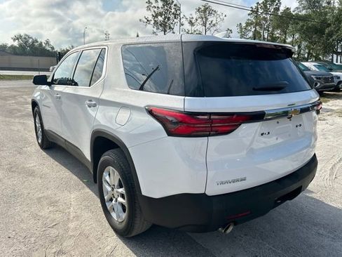 Used 2022 Chevrolet Traverse LS w/ LPO, Cargo Package FWD image 4