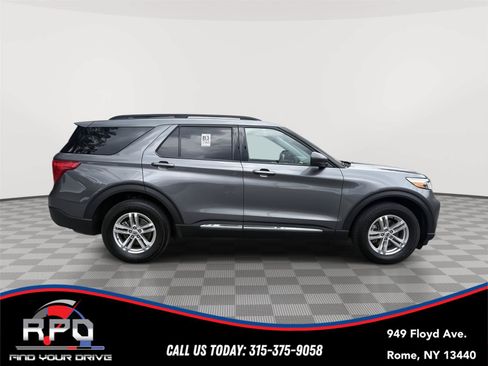 Used 2022 Ford Explorer XLT w/ Equipment Group 202A AWD/4WD image 6