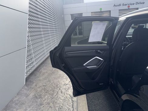 Certified 2025 Audi Q3 2.0T Premium Plus w/ Premium Plus Package image 18