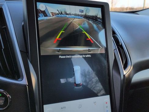 Used 2024 Ford Edge SEL image 23