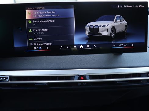 New 2026 BMW iX xDrive60 AWD/4WD image 35