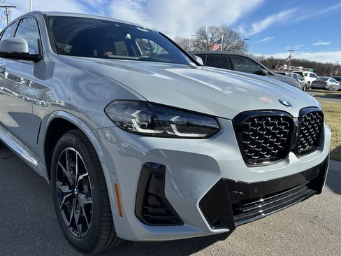 Used 2025 BMW X4 xDrive30i w/ Premium Package AWD/4WD image 2