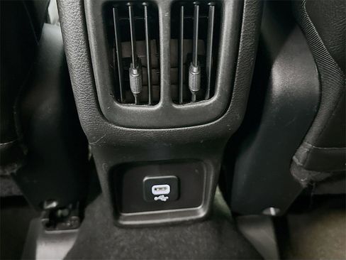 Used 2020 Jeep Compass Latitude image 25