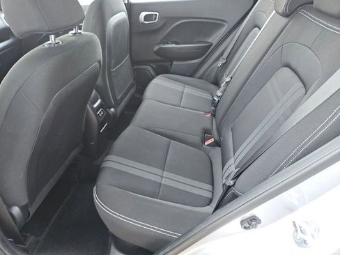 Used 2025 Hyundai Venue SEL FWD image 26
