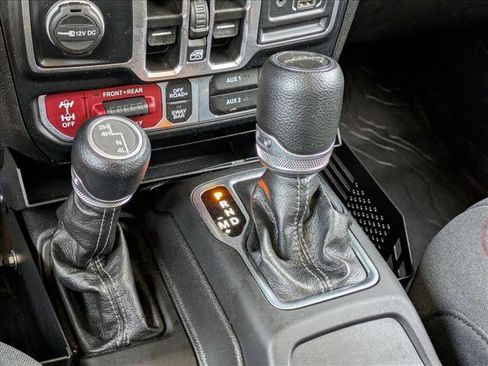 Used 2024 Jeep Gladiator Rubicon w/ Safety Group image 12