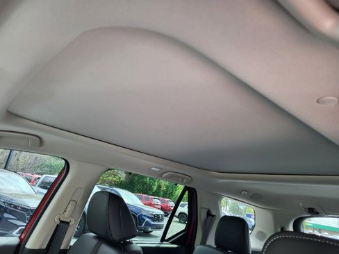 New 2025 Honda Pilot Touring image 10