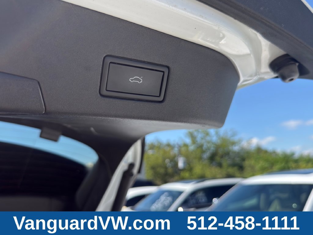 Used 2022 Volkswagen ID.4 Pro S w/ Gradient Package RWD image 10