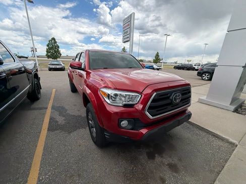 Used 2019 Toyota Tacoma SR5 RWD image 2