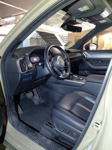 Used 2025 MAZDA CX-70 Plug-In Hybrid w/ Premium Plus AWD/4WD image 5
