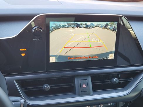 Certified 2025 Lexus UX 300h FWD image 20