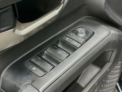 Used 2025 Toyota Tacoma TRD Off-Road image 15