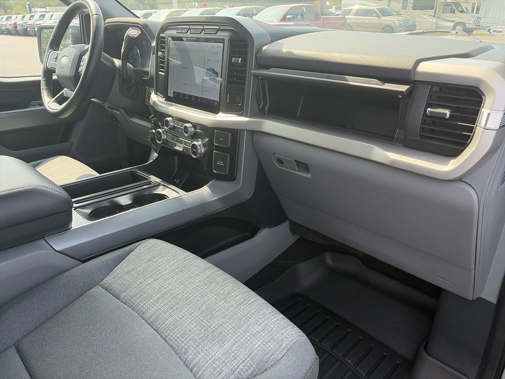 Used 2022 Ford F150 XLT w/ Equipment Group 302A High RWD image 32