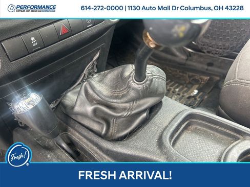Used 2014 Jeep Wrangler Unlimited Sahara w/ Connectivity Group AWD/4WD image 25