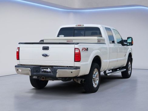 Used 2015 Ford F250 Lariat w/ Lariat Interior Package AWD/4WD image 6