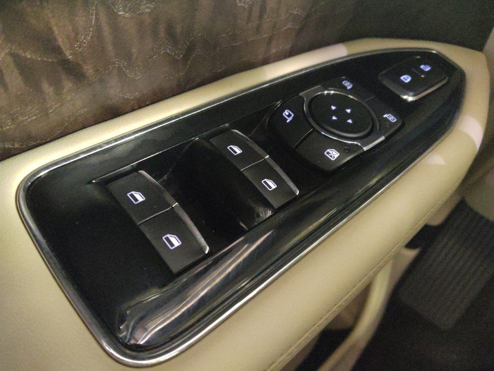 Used 2018 Lincoln Navigator Select w/ Cargo Package RWD image 27