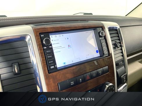 Used 2011 RAM 1500 Laramie image 3