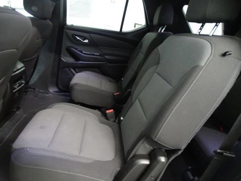 Used 2023 Chevrolet Traverse LT AWD/4WD image 4