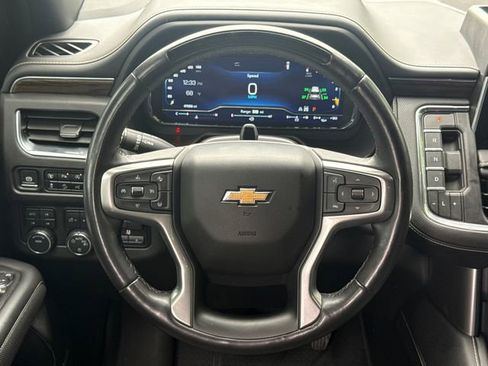 Used 2024 Chevrolet Suburban Premier w/ Advanced Technology Package image 14