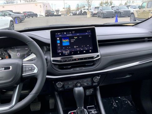 Certified 2023 Jeep Compass Altitude w/ Convenience Group image 6