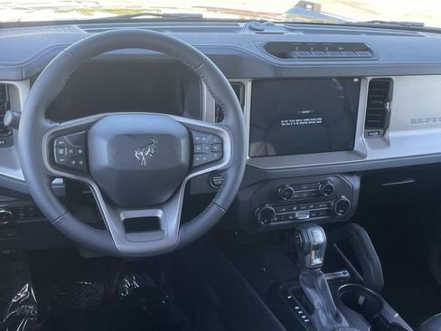 New 2026 Ford Bronco Outer Banks w/ Sasquatch Package AWD/4WD image 6