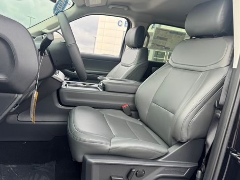 New 2026 Ford Expedition Active RWD image 19