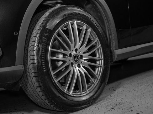 Certified 2026 Mercedes-Benz GLC 300 image 27