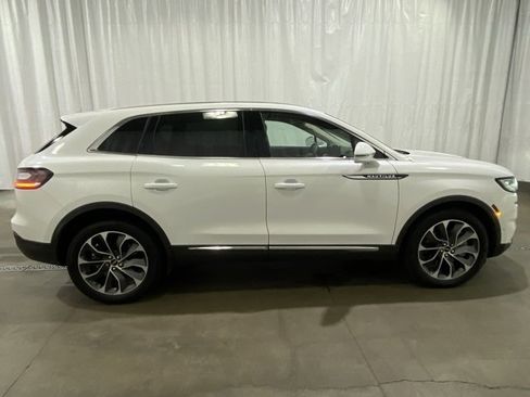 Used 2021 Lincoln Nautilus Reserve w/ Equipment Group 201A image 3