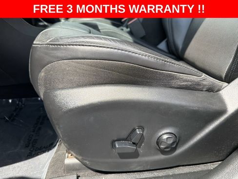 Used 2019 Jeep Cherokee Limited AWD/4WD image 13