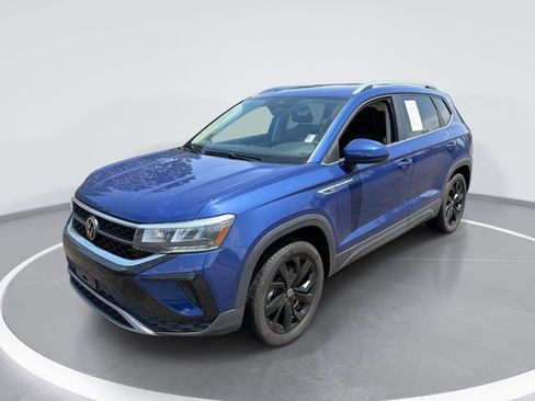 Used 2023 Volkswagen Taos SE w/ Black Wheel Package AWD/4WD image 1
