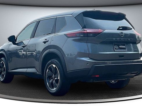 Used 2025 Nissan Rogue SV AWD/4WD image 5