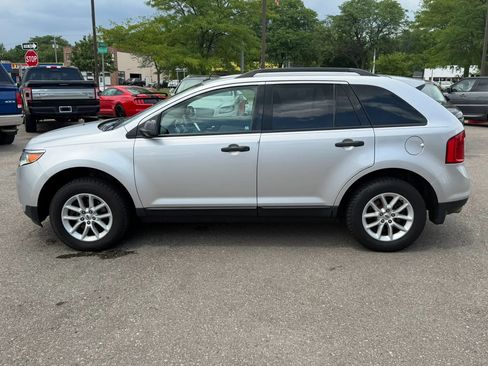 Used 2013 Ford Edge SE FWD image 2