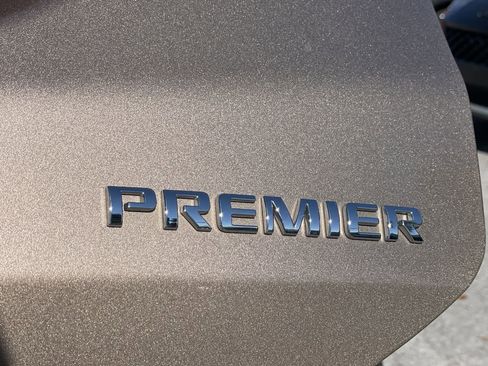 Used 2019 Chevrolet Equinox Premier image 8