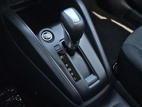 New 2025 Nissan Kicks Play S image 20