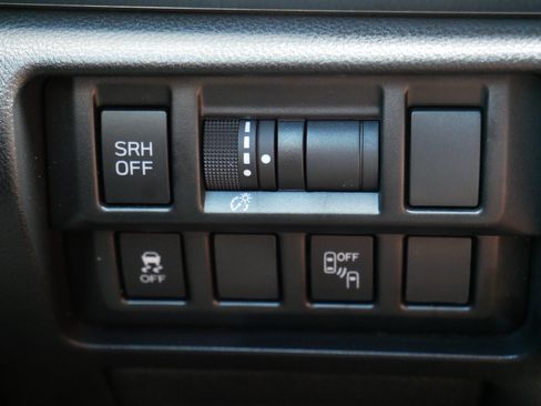 Used 2018 Subaru Crosstrek 2.0i Limited AWD/4WD image 26