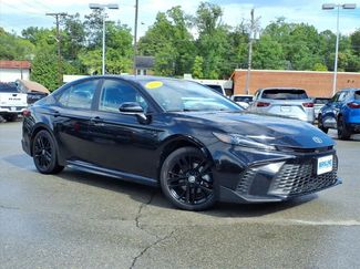 Used 2025 Toyota Camry SE FWD video 2