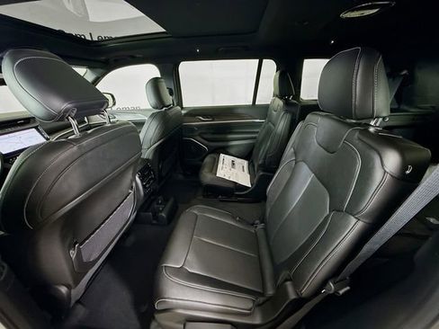 New 2026 Jeep Grand Cherokee L Limited image 25
