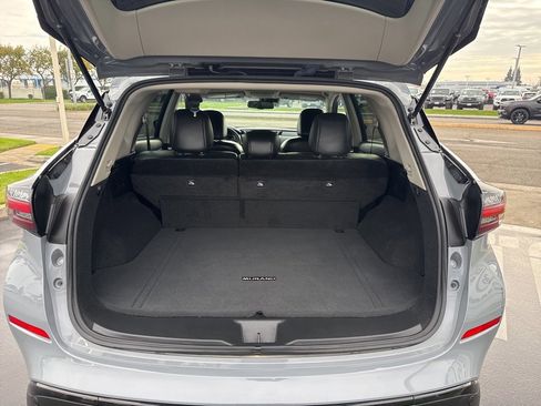 Used 2023 Nissan Murano SV w/ SV Midnight Edition Package image 5