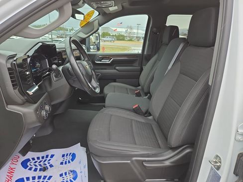 Used 2024 Chevrolet Silverado 3500 LT image 14