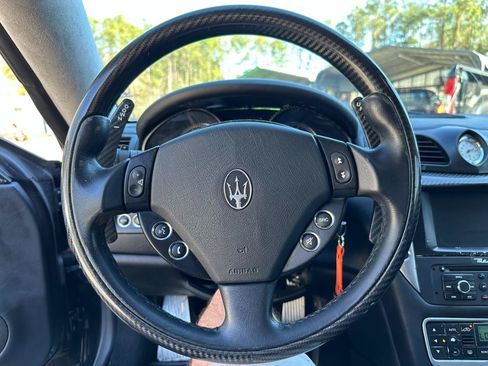 Used 2011 Maserati GranTurismo S RWD image 30