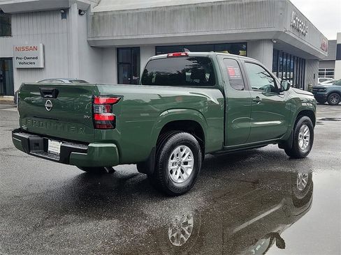 Certified 2024 Nissan Frontier SV image 7