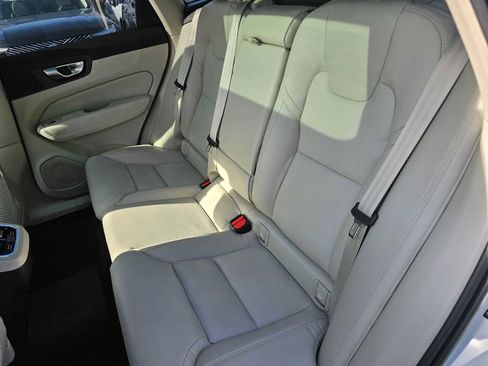 New 2026 Volvo XC60 B5 Ultra w/ Climate Package AWD/4WD image 17