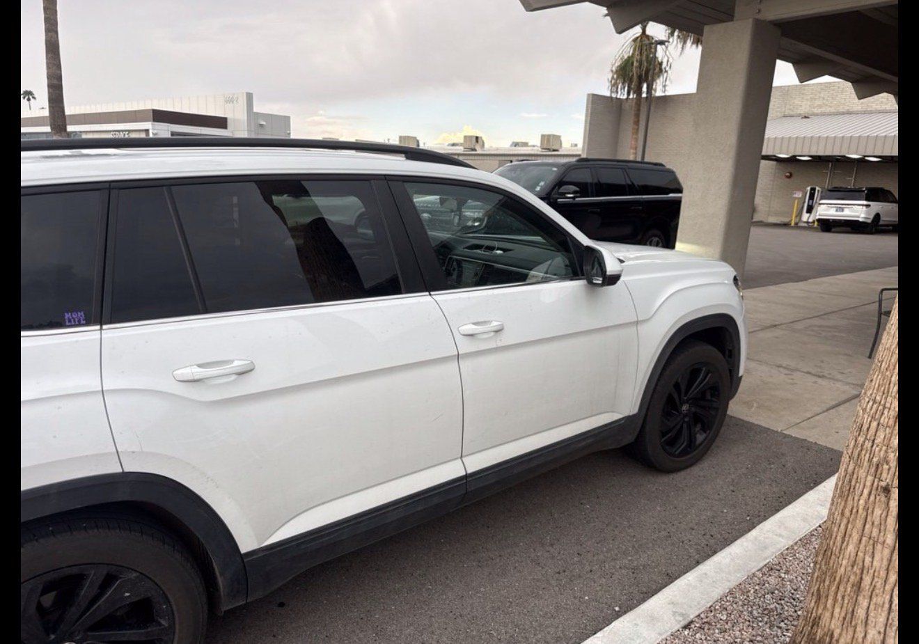 Used 2022 Volkswagen Atlas SE FWD image 3