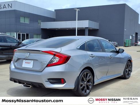 Used 2019 Honda Civic Sport image 7