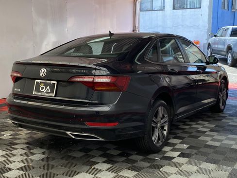 Used 2019 Volkswagen Jetta R-Line FWD image 6