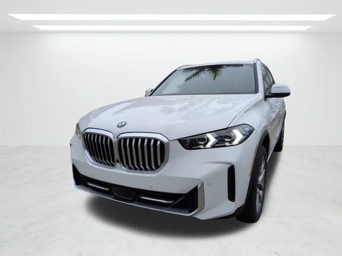New 2026 BMW X5 sDrive40i w/ Premium Package RWD image 8