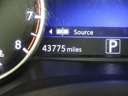 Used 2022 Nissan Maxima SV w/ Floor Mat Group image 40