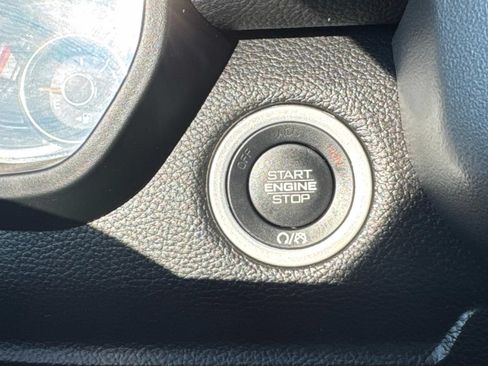 Used 2023 RAM 1500 Laramie AWD/4WD image 41