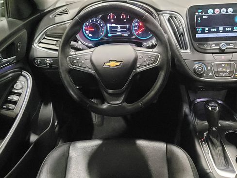 Used 2018 Chevrolet Malibu LT w/ Leather Package FWD image 22