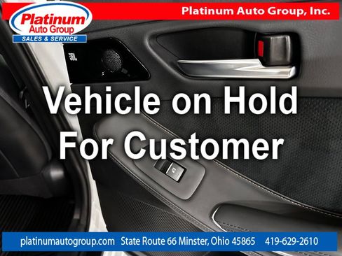 Used 2019 Toyota Avalon Touring FWD image 36