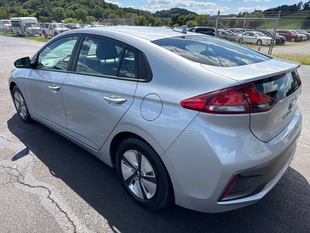 Used 2020 Hyundai Ioniq Blue FWD image 4